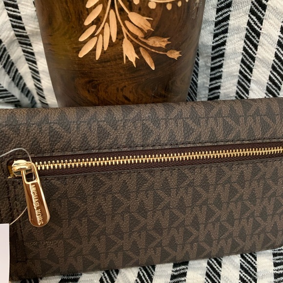 Michael kors brown wallet brand new large trifold - Picture 6 of 8